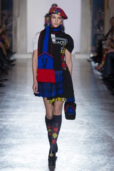 Look 8